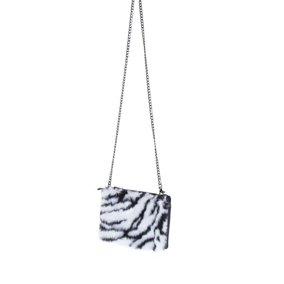 Luxe Fashion Classic Faux Fur Clutch | 1-Piece | Zebra - Picture 4 of 6